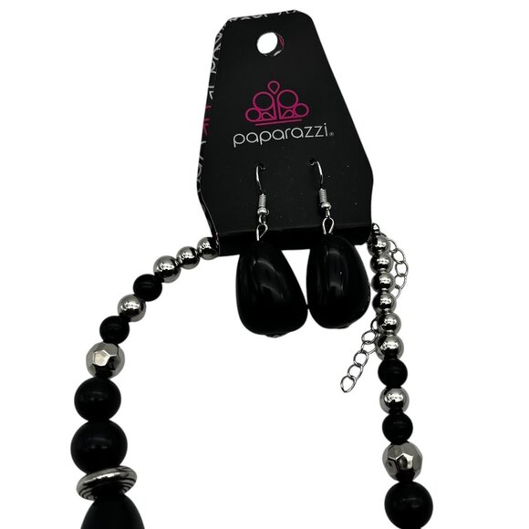 Paparazzi Black Chunky Bead Necklace & Earrings Set With Silver Accents Bold Sta - Picture 2 of 8